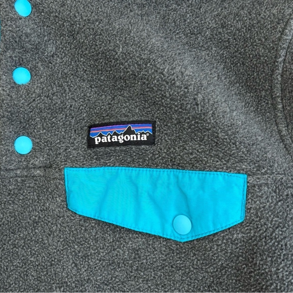 Patagonia Women's Synchilla Snap T Pullover Size Small In Dark Gray/Teal - Picture 3 of 6